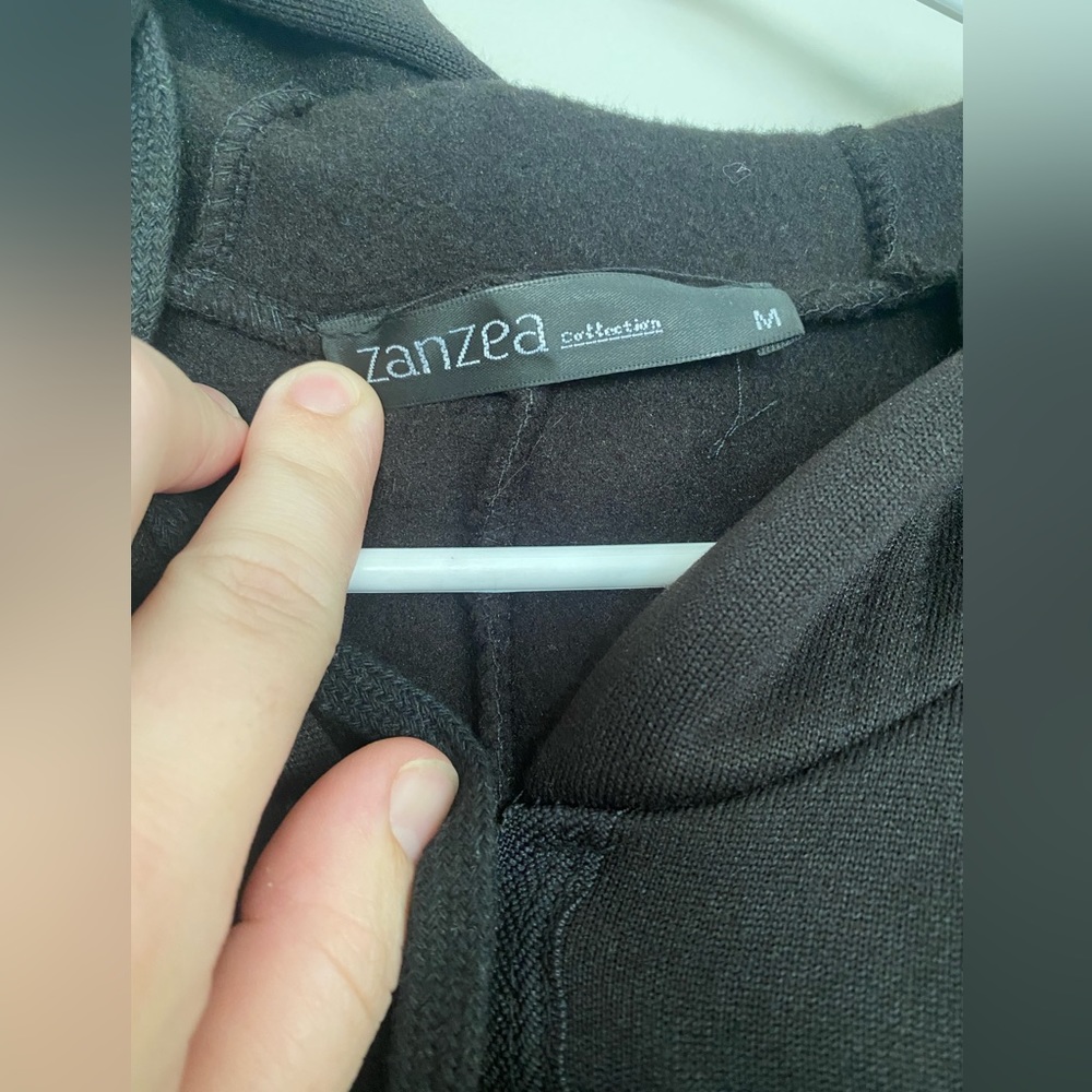 Long black jacket - Picture 2 of 2